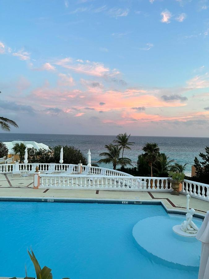 Coco Reef Bermuda Hotel Mount Pleasant Exterior photo