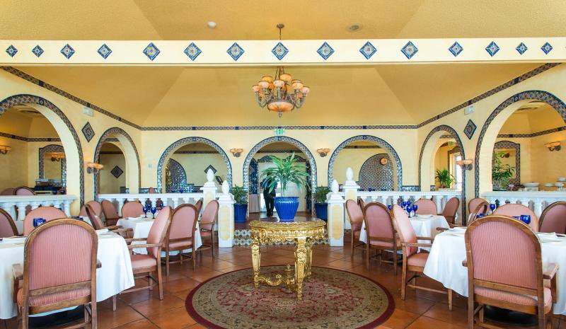 Coco Reef Bermuda Hotel Mount Pleasant Exterior photo